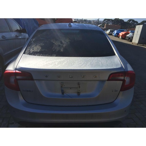 Tampa Traseira Volvo S60 T5 2012