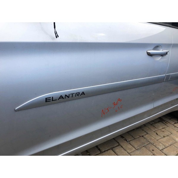 Friso Porta Dian/esquerdo Hyundai Elantra 2.0 Flex 2017