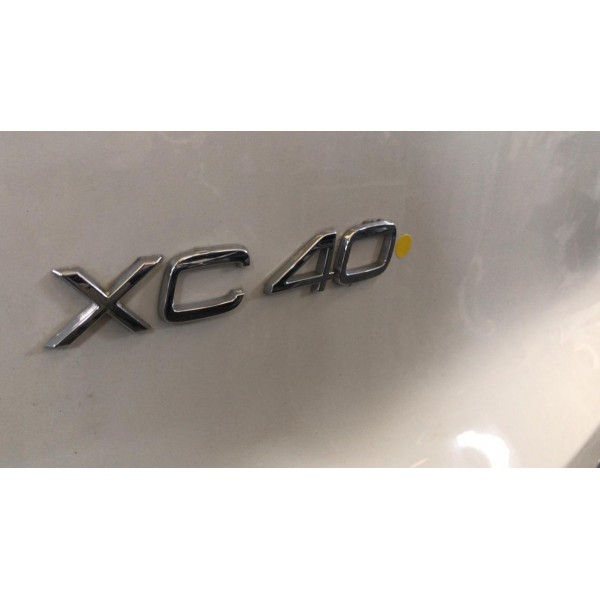 Emblema Xc 40 T4 Do Volvo Xc40 2018 Original