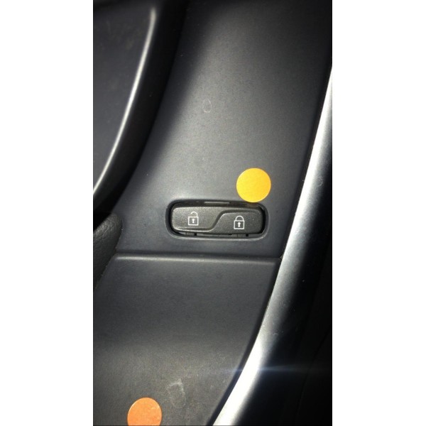 Botão Trava E Destrava Dianteiro Esquerdo Volvo Xc60 D5 2017