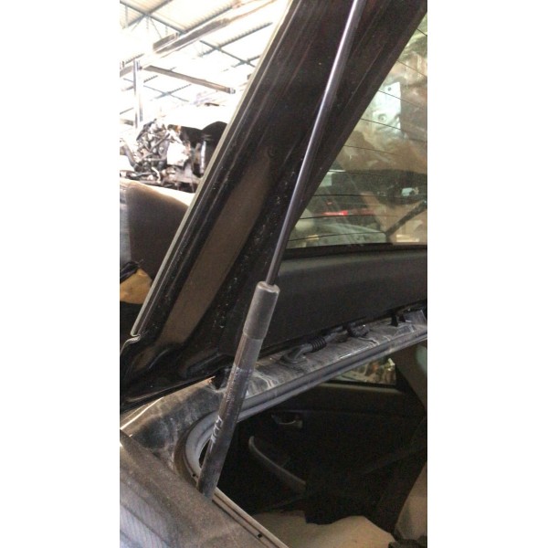Amortecedor Esquerdo Da Tampa Traseiro Toyota Prius 2015
