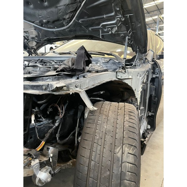 Caixa De Roda Ld Esquerdo Bmw 430i Cabrio 2018